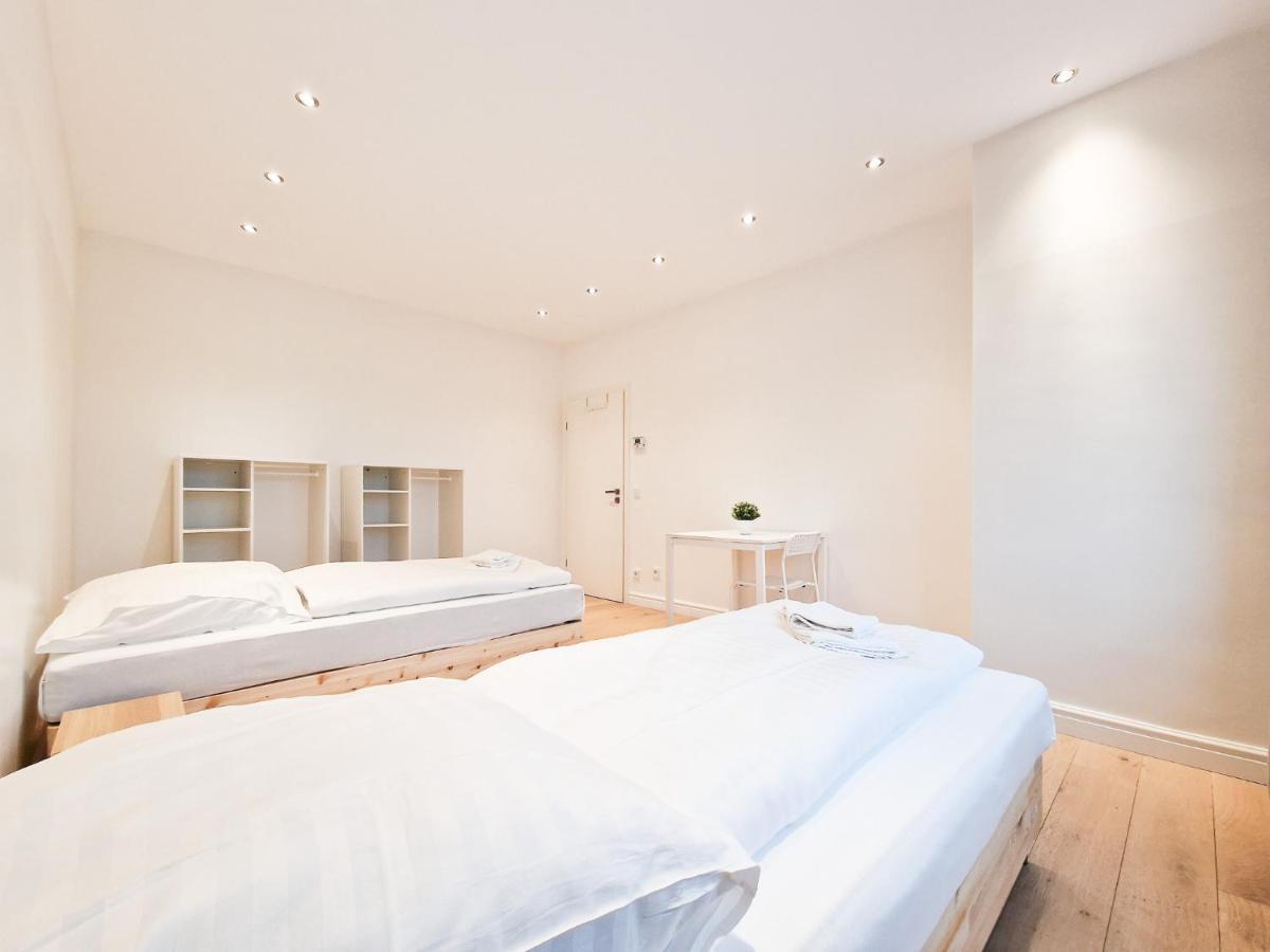 Raj Living - With 1 Or 2 - 15 Min To Messe Dus And Old Town Dus Appartement Düsseldorf