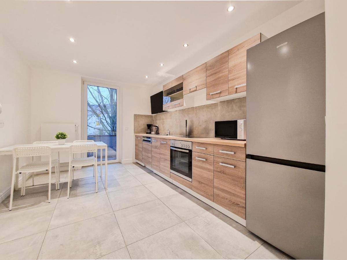 Appartement Raj Living - With 1 Or 2 - 15 Min To Messe Dus And Old Town Dus