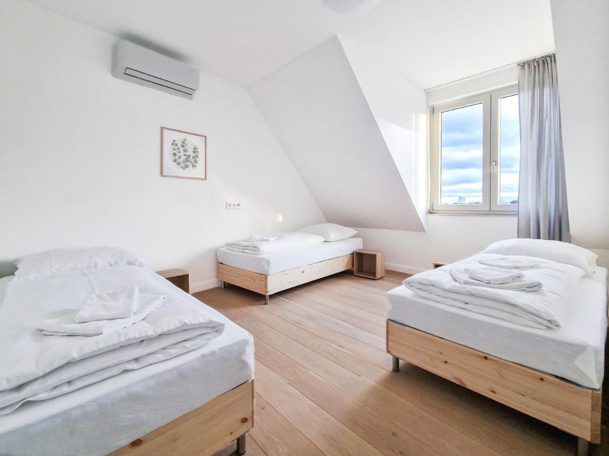Raj Living - With 1 Or 2 - 15 Min To Messe Dus And Old Town Dus Appartement