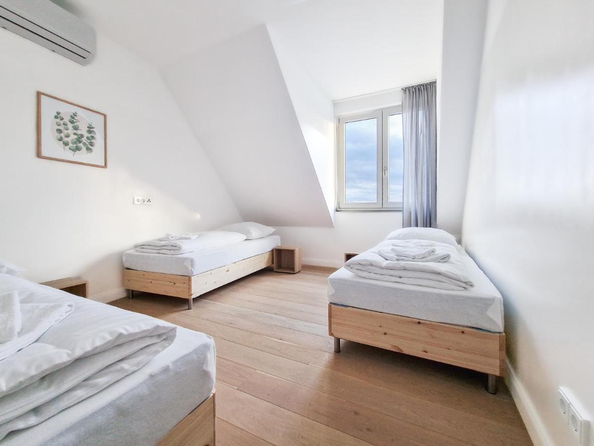 Raj Living - With 1 Or 2 - 15 Min To Messe Dus And Old Town Dus Appartamento